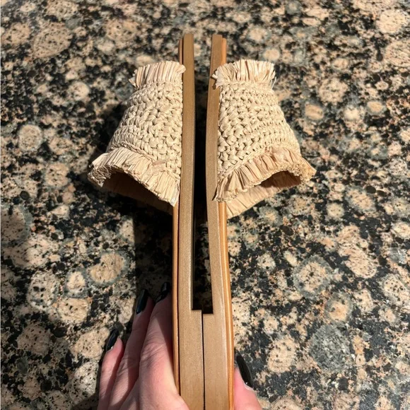 Steve Madden Lakeshore Woven Raffia Slide Sandal - Picture 5 of 6